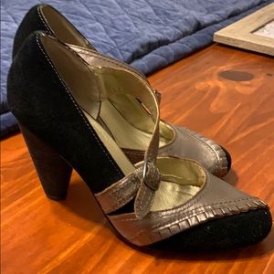 Suede and leather chunky heel